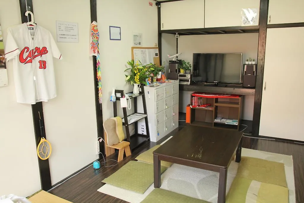 Guest House Carpe Hiroshima Koi Giappone